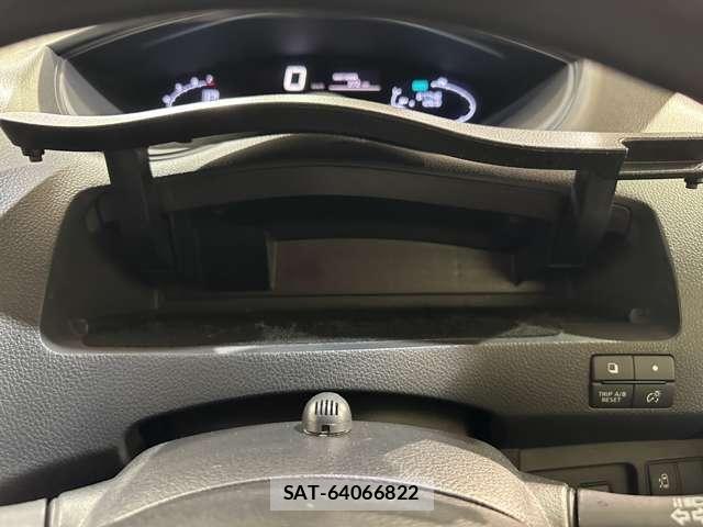 Nissan SERENA 2016-02 8246618-18