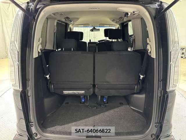 Nissan SERENA 2016-02 8246618-28