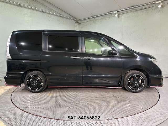 Nissan SERENA 2016-02 8246618-3