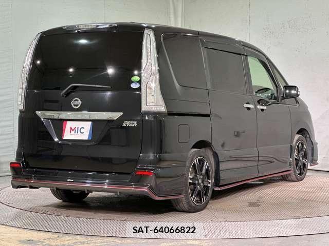 Nissan SERENA 2016-02 8246618-4