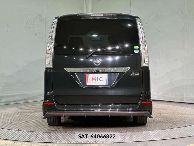 Nissan SERENA 2016-02 8246618-5
