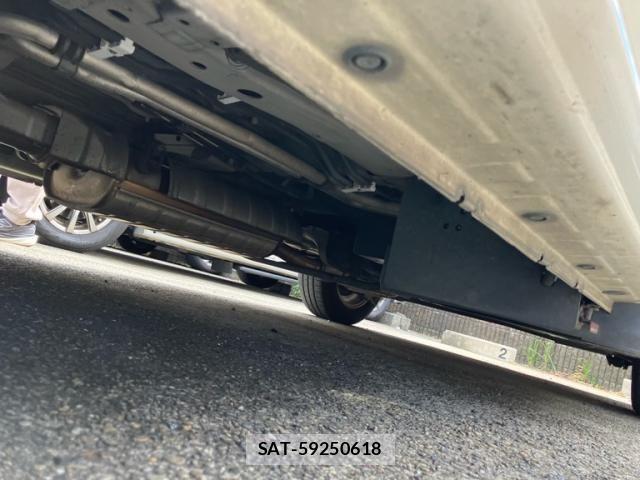 Nissan SERENA 2013-04 8246623-13