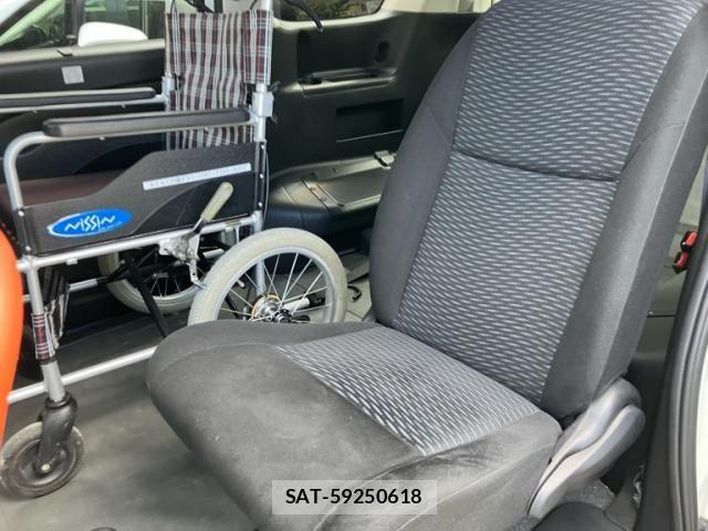 Nissan SERENA 2013-04 8246623-16