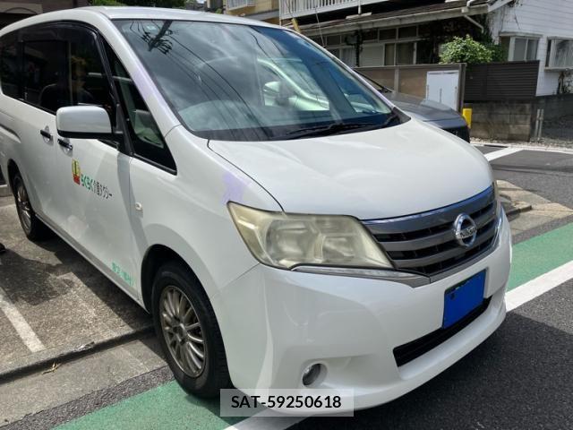 Nissan SERENA 2013-04 8246623-1