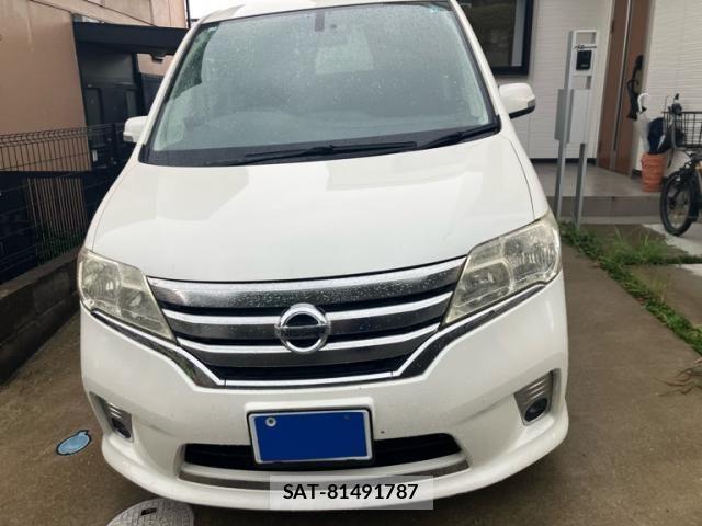 Nissan SERENA 2011-10 8246624-0