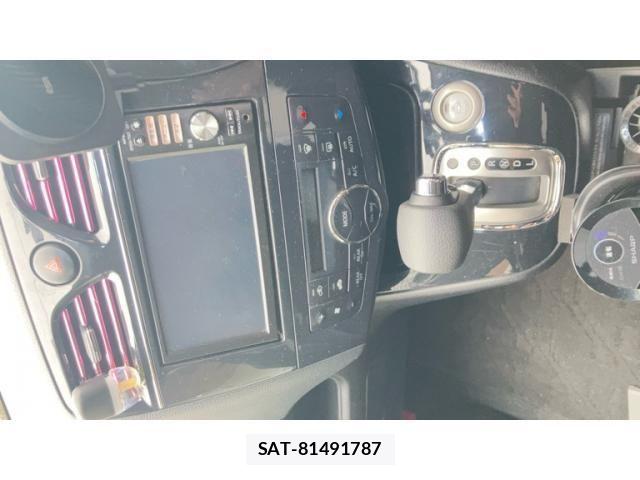 Nissan SERENA 2011-10 8246624-17