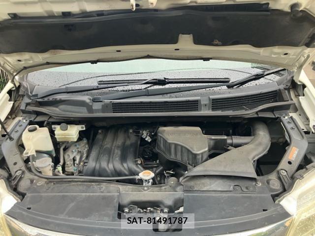 Nissan SERENA 2011-10 8246624-6