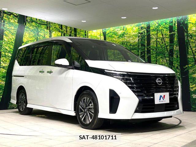 Nissan SERENA 2023-04 8246601-15