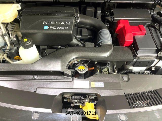 Nissan SERENA 2023-04 8246601-17