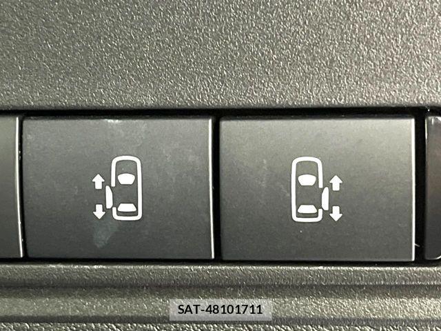 Nissan SERENA 2023-04 8246601-2