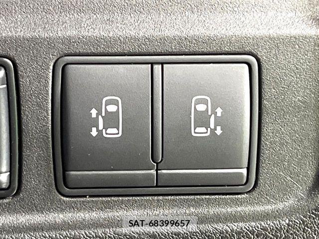 Nissan SERENA 2018-07 8246615-6