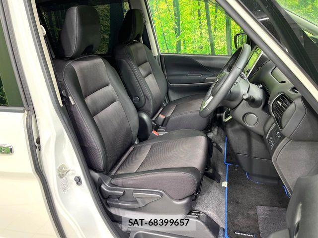 Nissan SERENA 2018-07 8246615-7