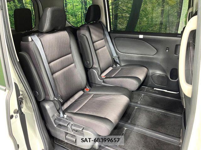 Nissan SERENA 2018-07 8246615-8