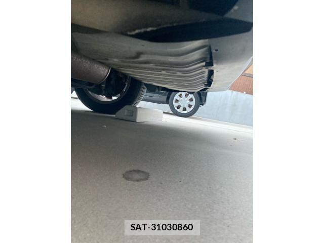 Nissan SERENA 2011-02 8246629-8