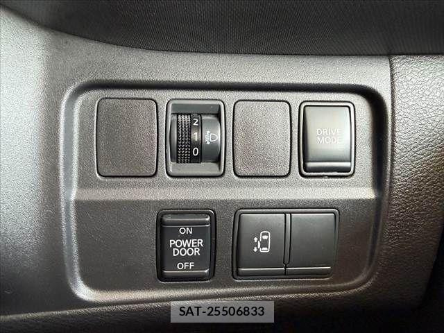 Nissan SERENA 2021-01 8246614-5