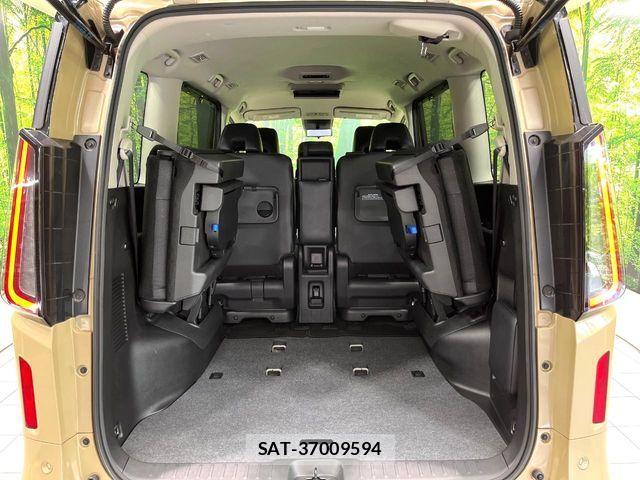 Nissan SERENA 2023-06 8246603-10