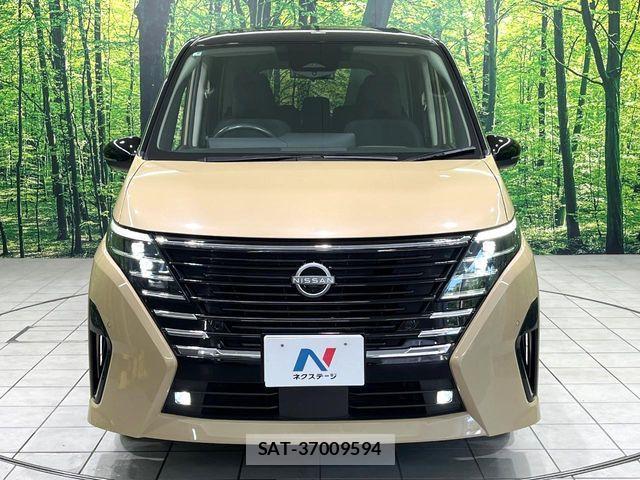 Nissan SERENA 2023-06 8246603-14