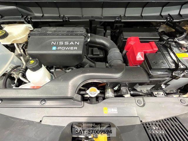 Nissan SERENA 2023-06 8246603-18
