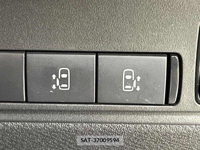 Nissan SERENA 2023-06 8246603-5