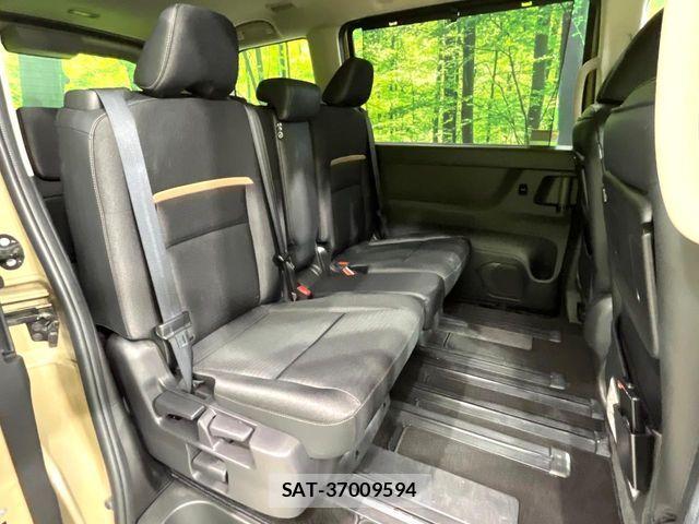 Nissan SERENA 2023-06 8246603-8
