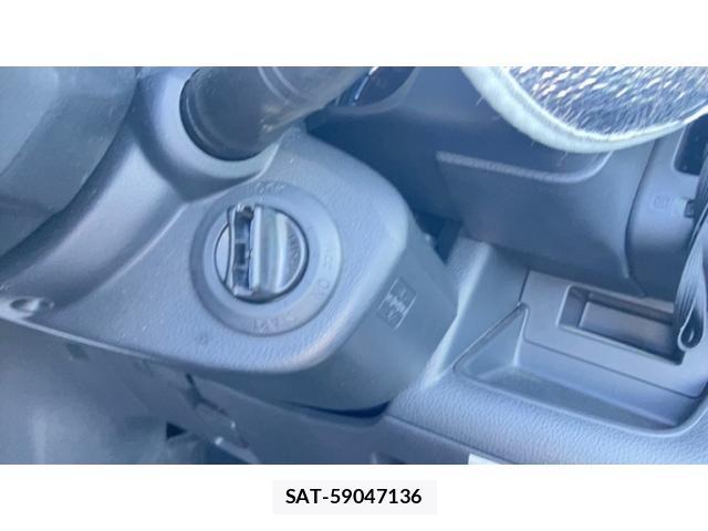 Nissan SERENA 2009-10 8246625-13