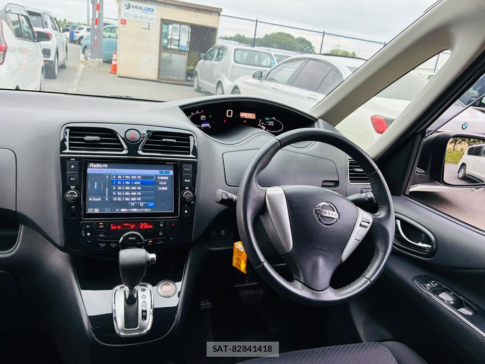 Nissan SERENA 2013-09 8226619-13