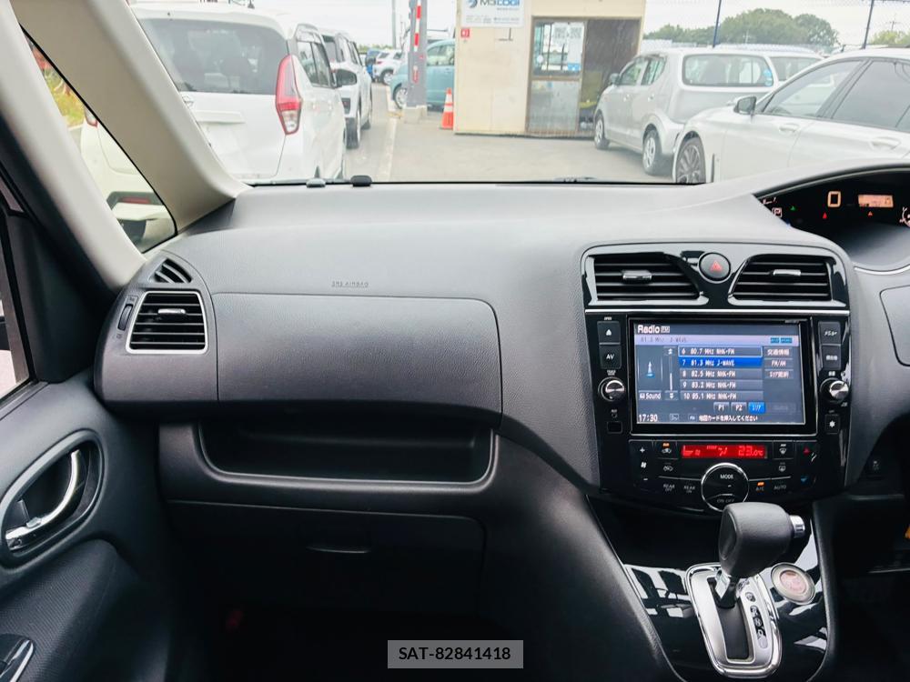 Nissan SERENA 2013-09 8226619-16