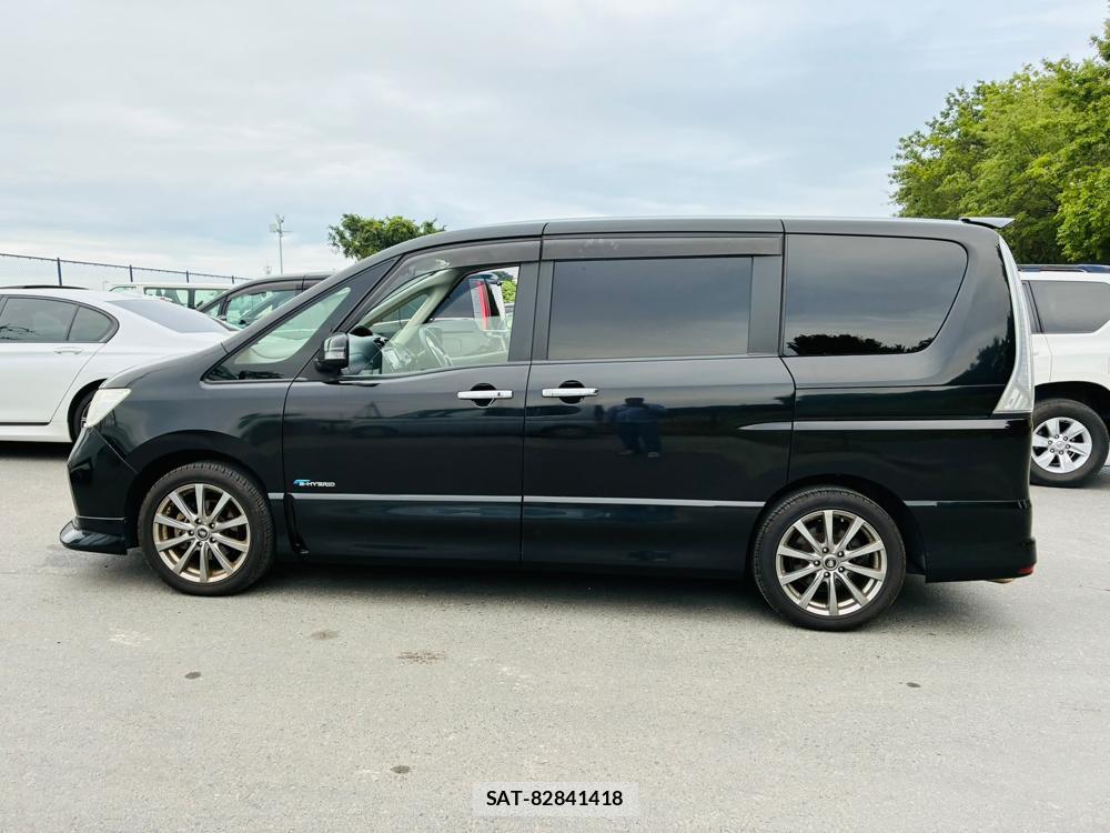 Nissan SERENA 2013-09 8226619-1