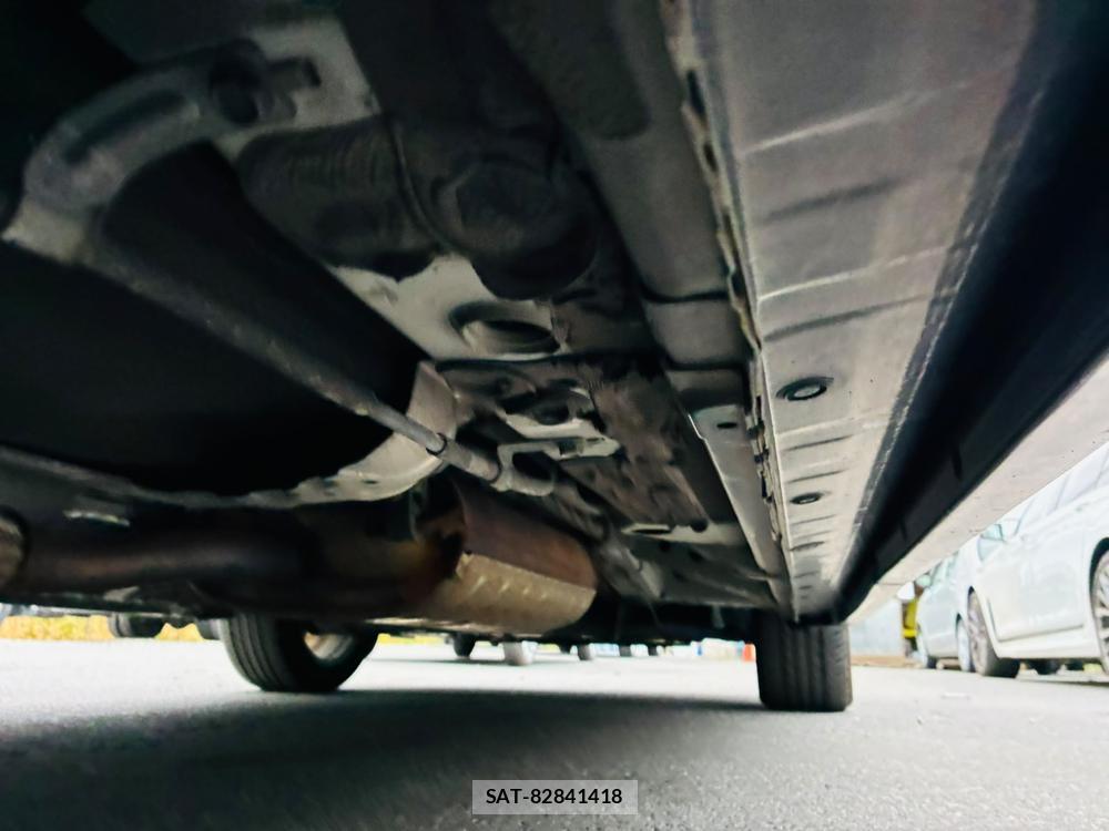 Nissan SERENA 2013-09 8226619-35