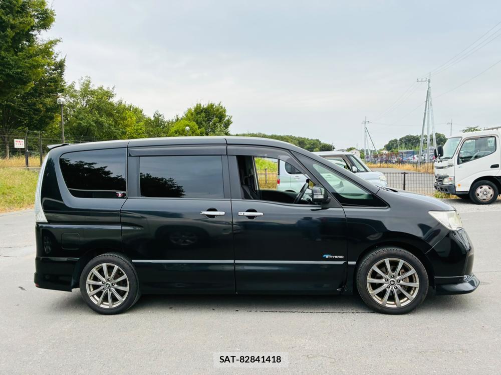 Nissan SERENA 2013-09 8226619-5