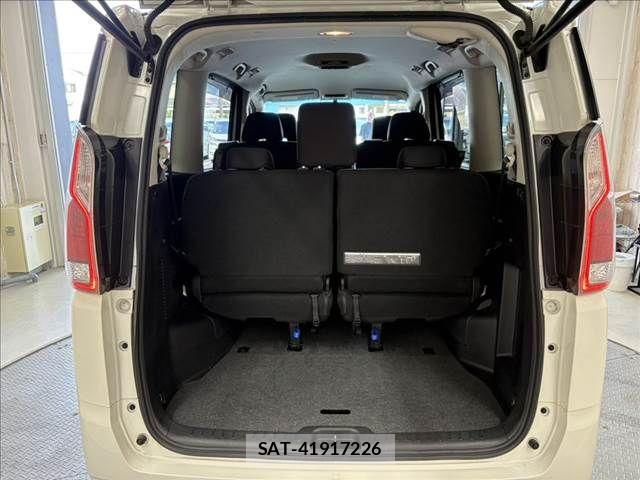 Nissan SERENA 2017-11 8316941-9