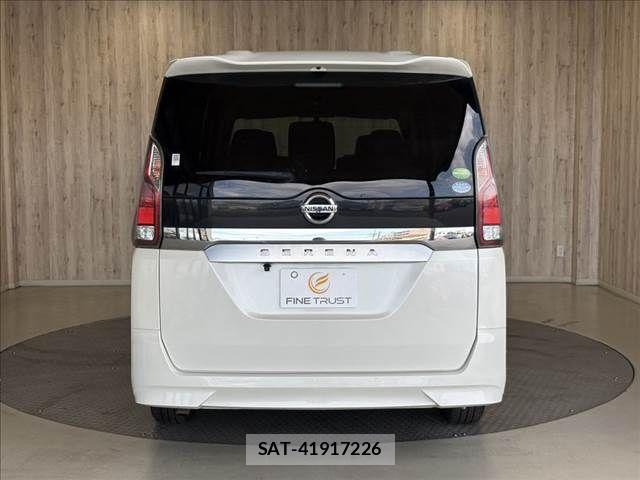 Nissan SERENA 2017-11 8316941-16