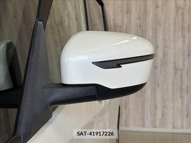Nissan SERENA 2017-11 8316941-22