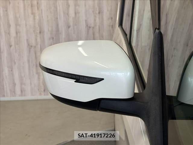 Nissan SERENA 2017-11 8316941-23