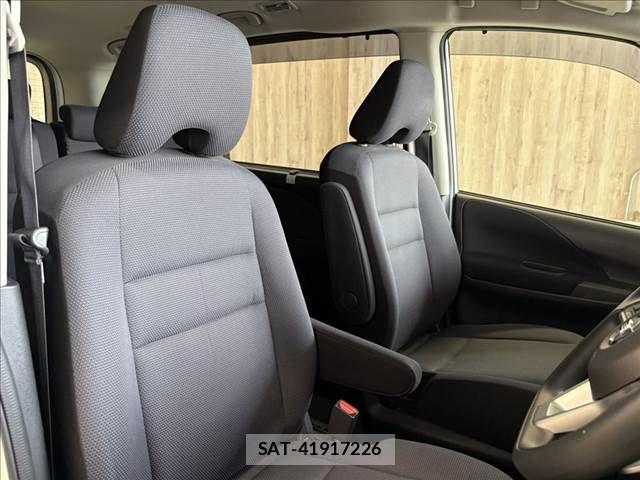 Nissan SERENA 2017-11 8316941-6
