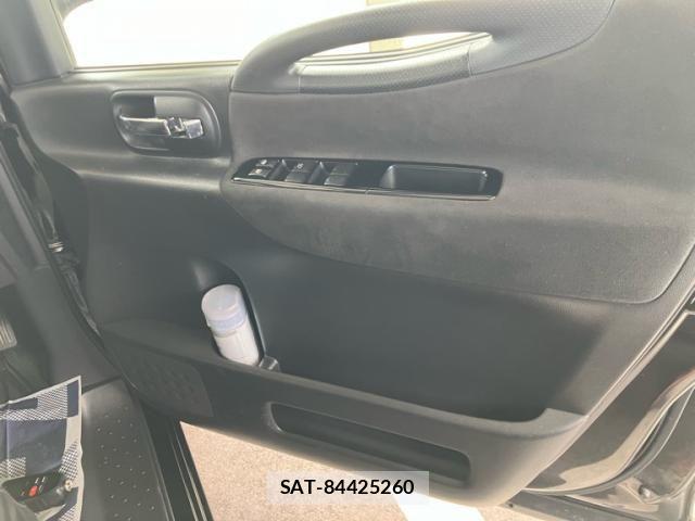Nissan SERENA 2010-05 8316955-15