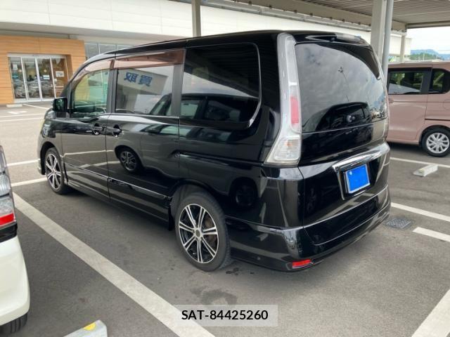 Nissan SERENA 2010-05 8316955-3