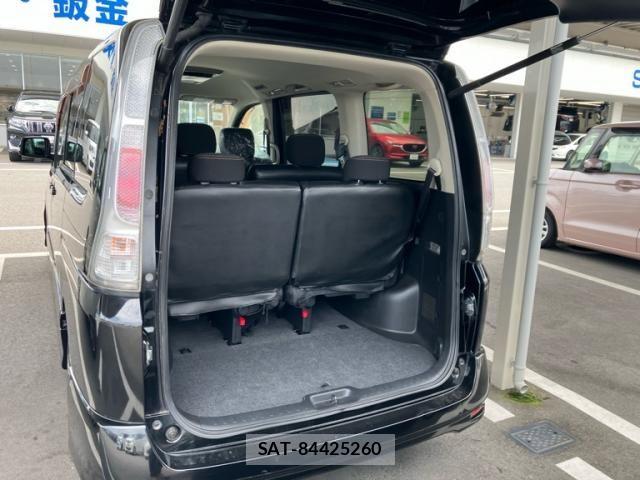 Nissan SERENA 2010-05 8316955-5