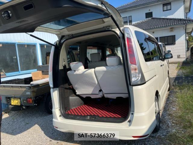 Nissan SERENA 2010-12 8316962-3