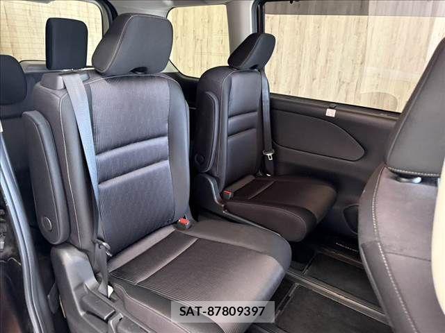 Nissan SERENA 2018-11 8316940-9