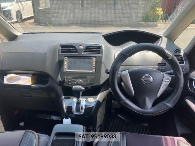 Nissan SERENA 2011-08 8316963-18