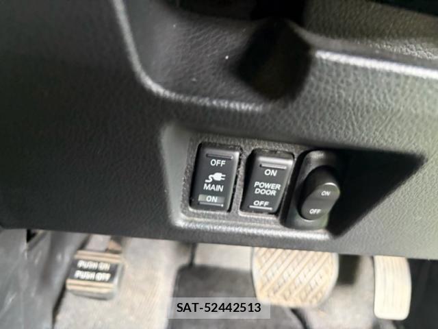 Nissan SERENA 2010-11 8316958-9