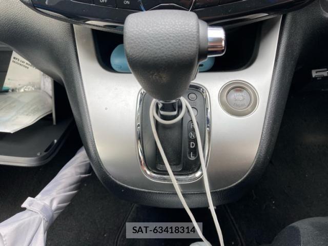 Nissan SERENA 2012-01 8316954-18