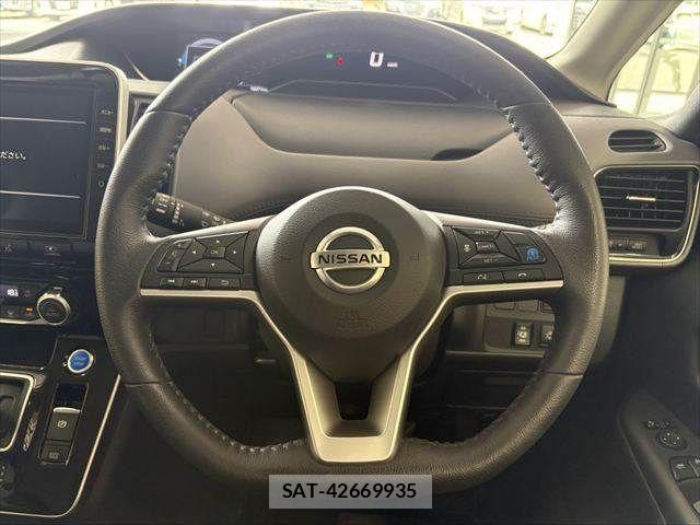 Nissan SERENA 2021-11 8316928-9
