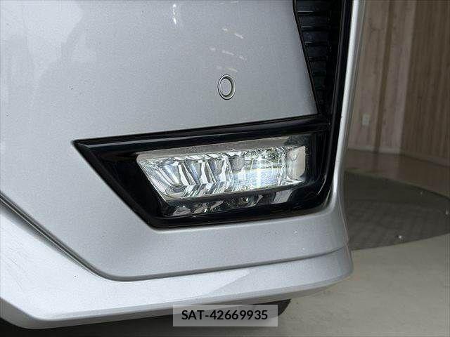 Nissan SERENA 2021-11 8316928-11