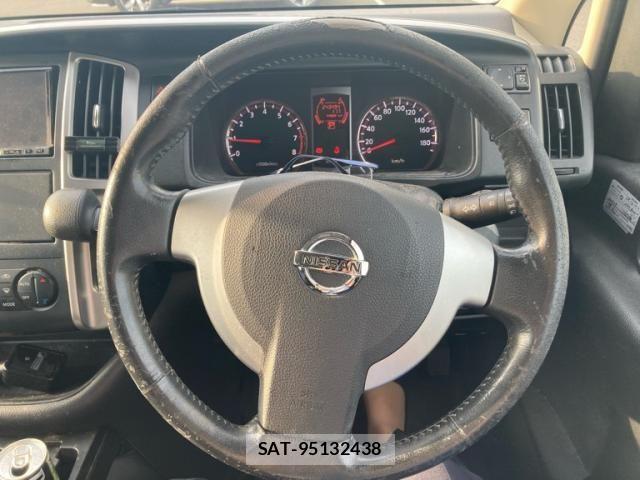 Nissan SERENA 2009-07 8316956-9