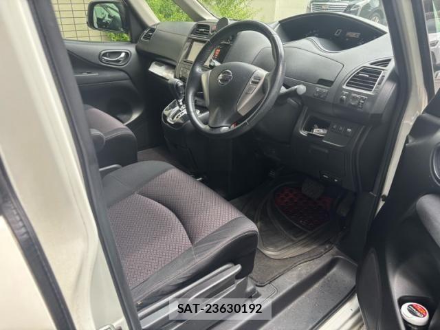 Nissan SERENA 2011-08 8316949-12