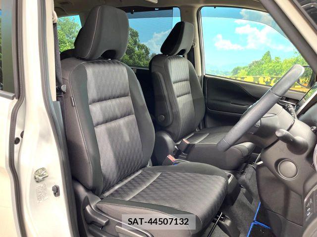 Nissan SERENA 2022-07 8316927-7