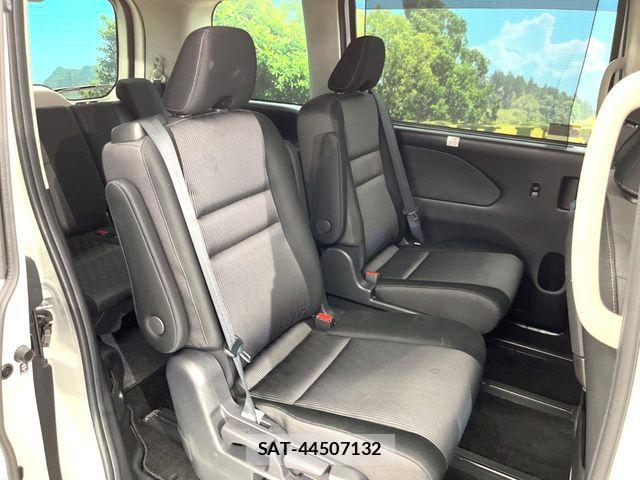 Nissan SERENA 2022-07 8316927-8