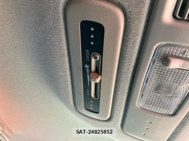 Nissan SERENA 2011-09 8337777-11